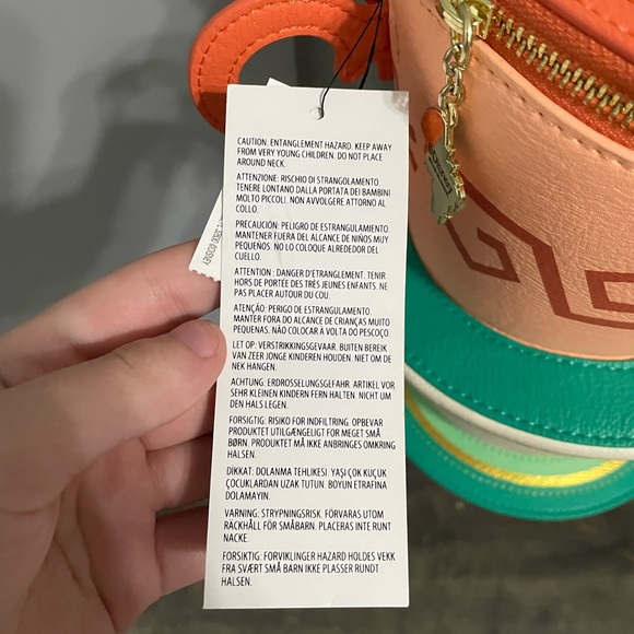 Lounge fly Disney Alice in Wonderland Tea Cup Purse - Picture 4 of 6